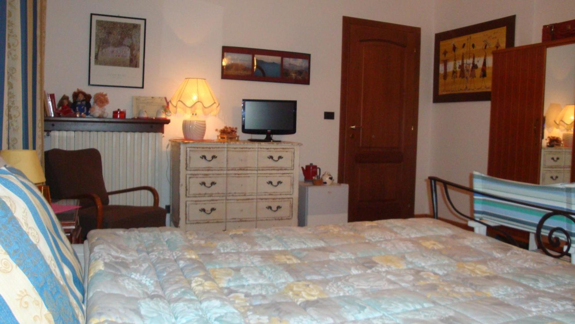 Il Melograno Bed and Breakfast Borgo San Dalmazzo Kamer foto