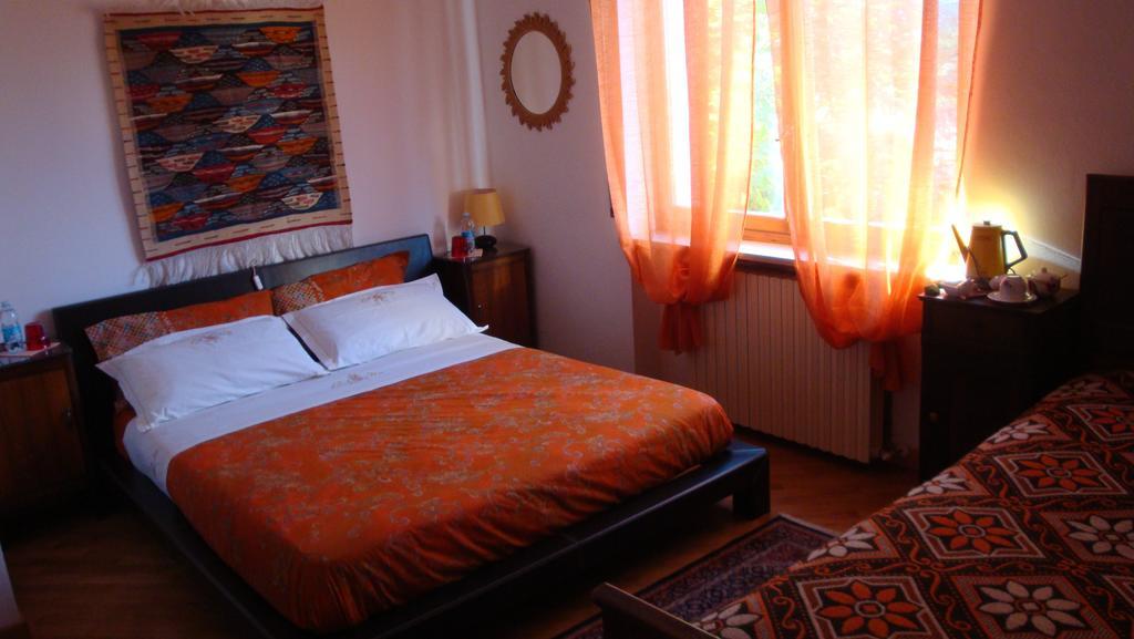 Il Melograno Bed and Breakfast Borgo San Dalmazzo Kamer foto
